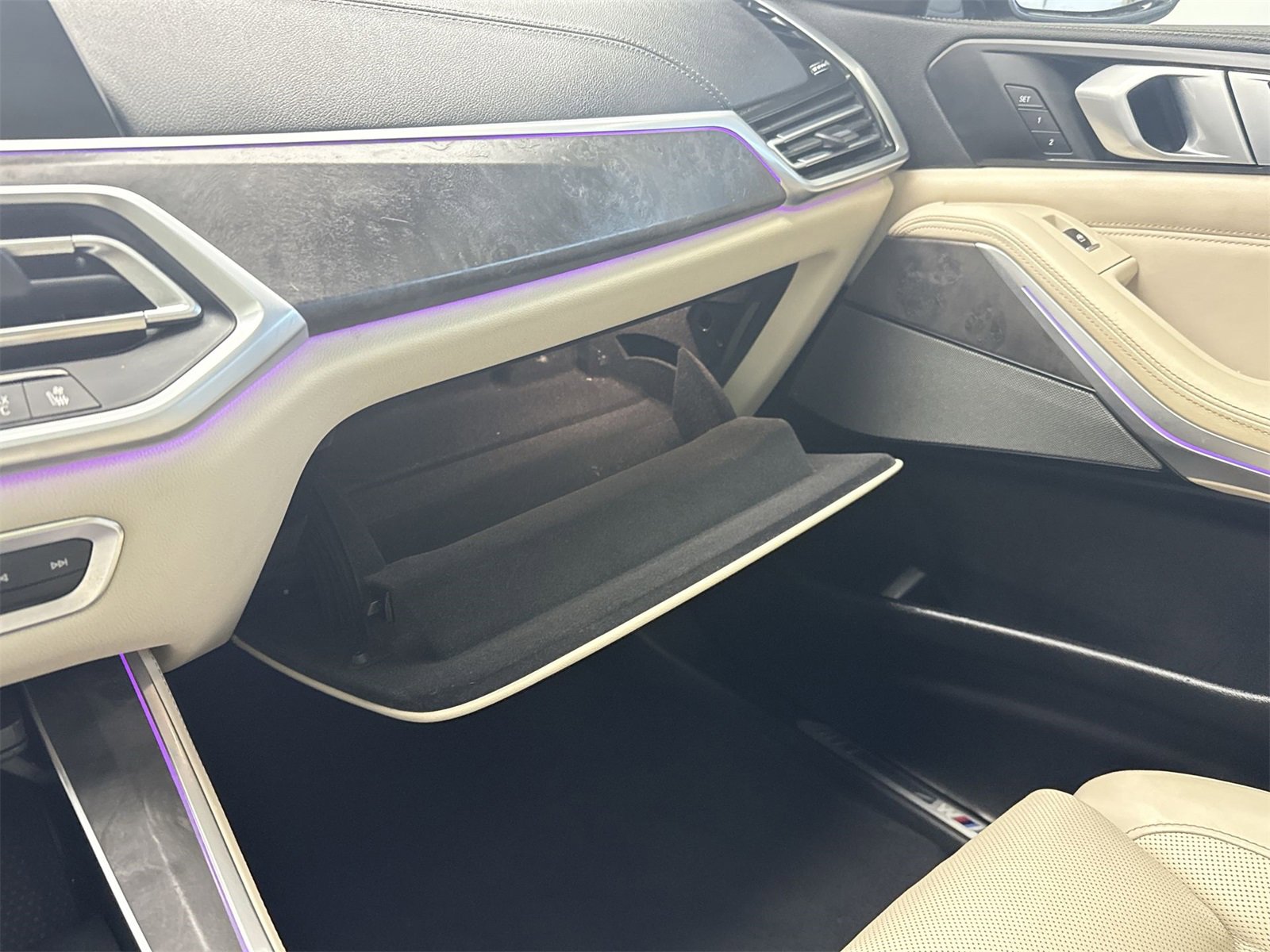 Used 2021 BMW X5 sDrive40i w/ M Sport Package image 28