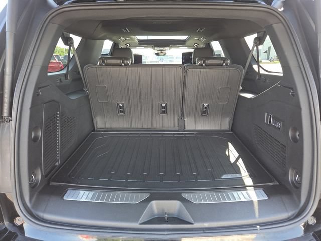 Used 2026 GMC Yukon XL AT4 Ultimate w/ LPO, Floor Liner Package AWD/4WD image 31