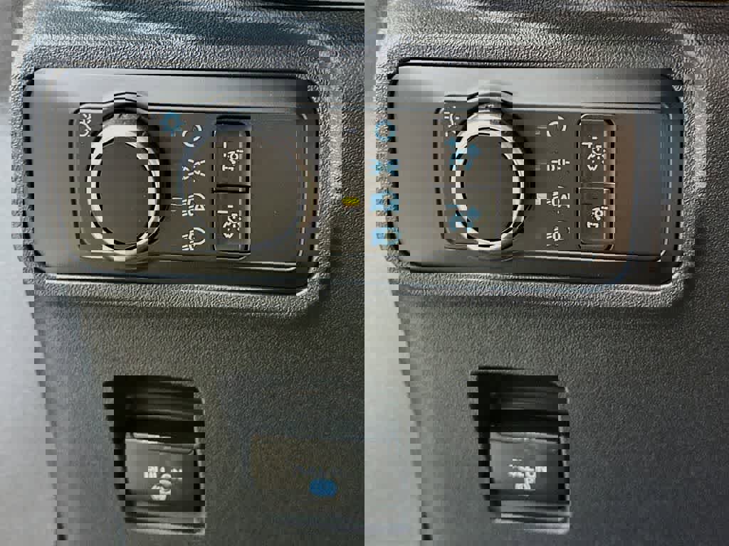 New 2025 Ford Bronco Big Bend AWD/4WD image 27