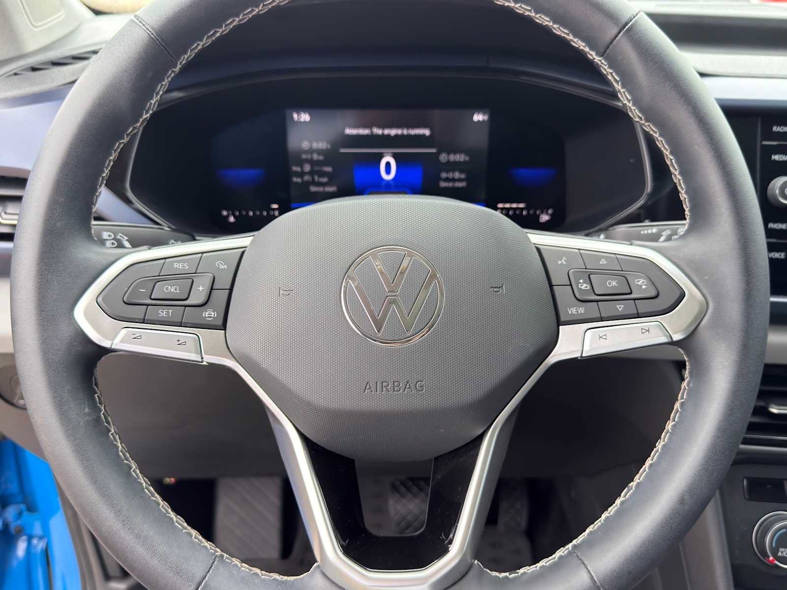 Used 2022 Volkswagen Taos SE w/ Panoramic Sunroof Package FWD image 14