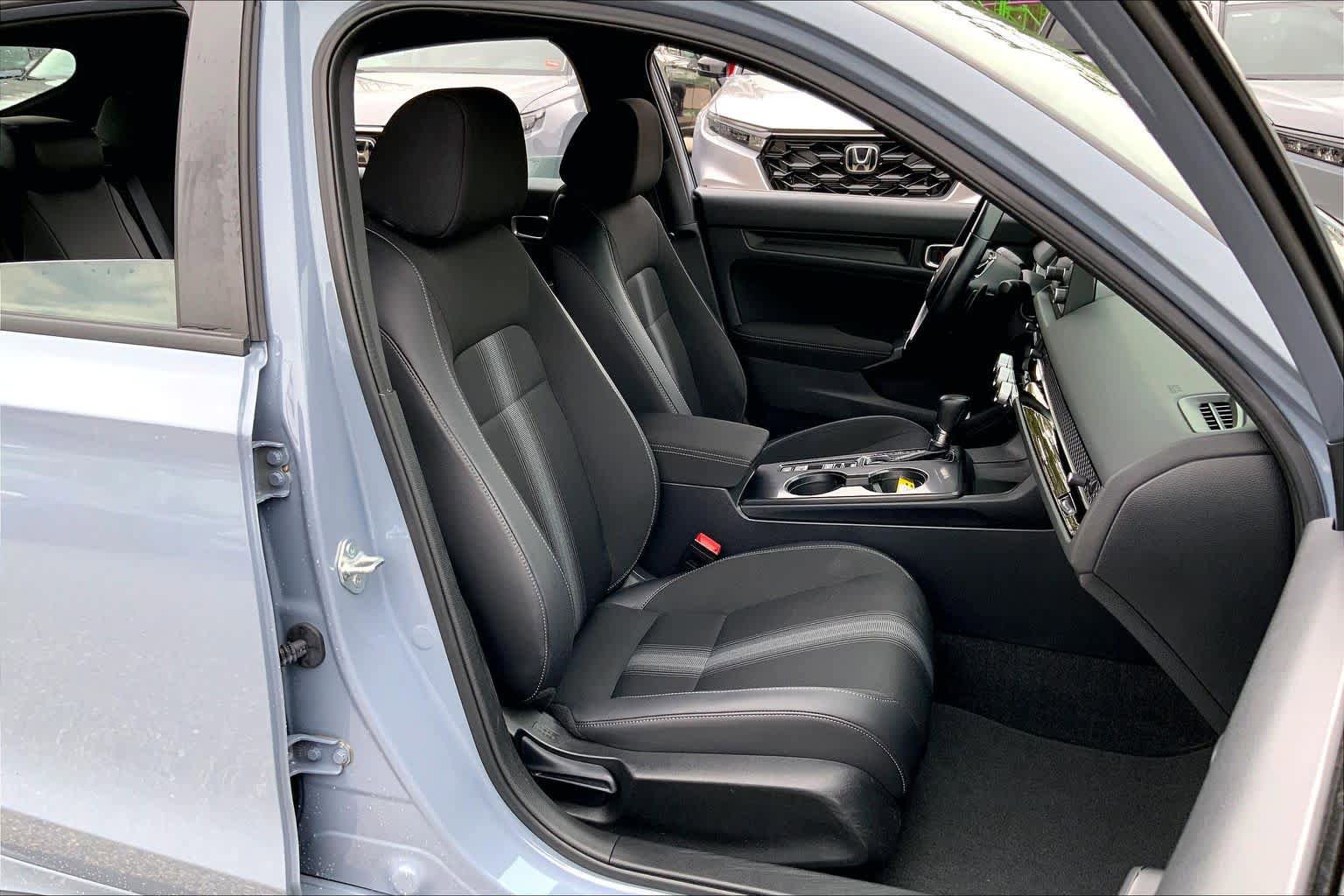 Used 2023 Honda Civic Sport image 8