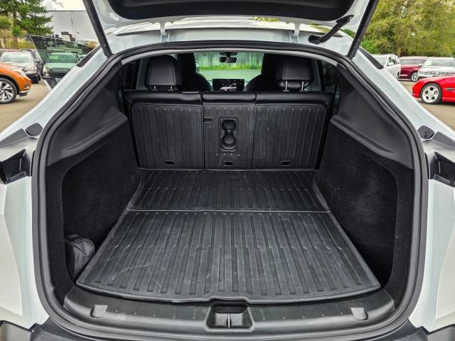 Used 2026 Tesla Model Y AWD image 18