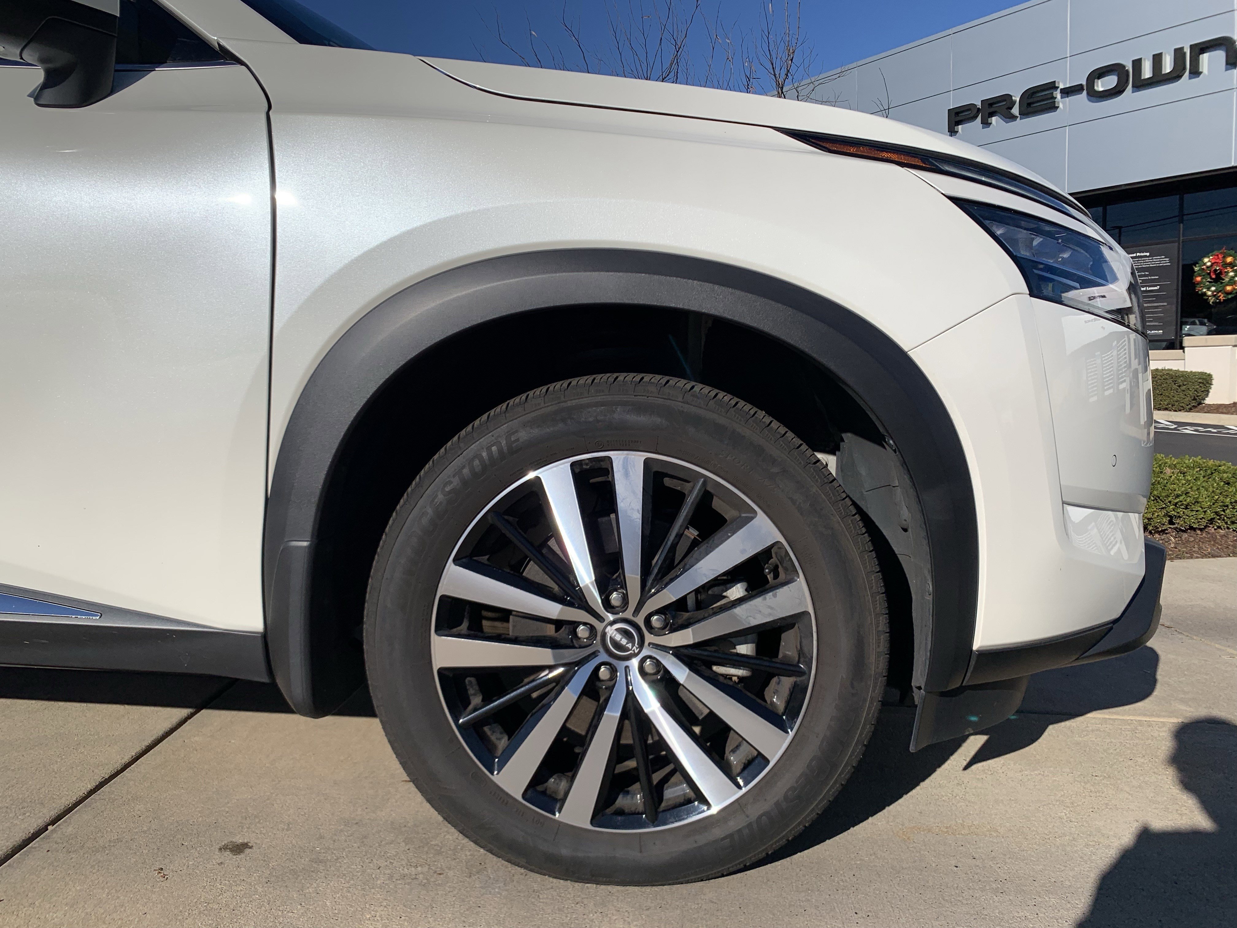 Used 2024 Nissan Pathfinder Platinum w/ Cargo Package image 13