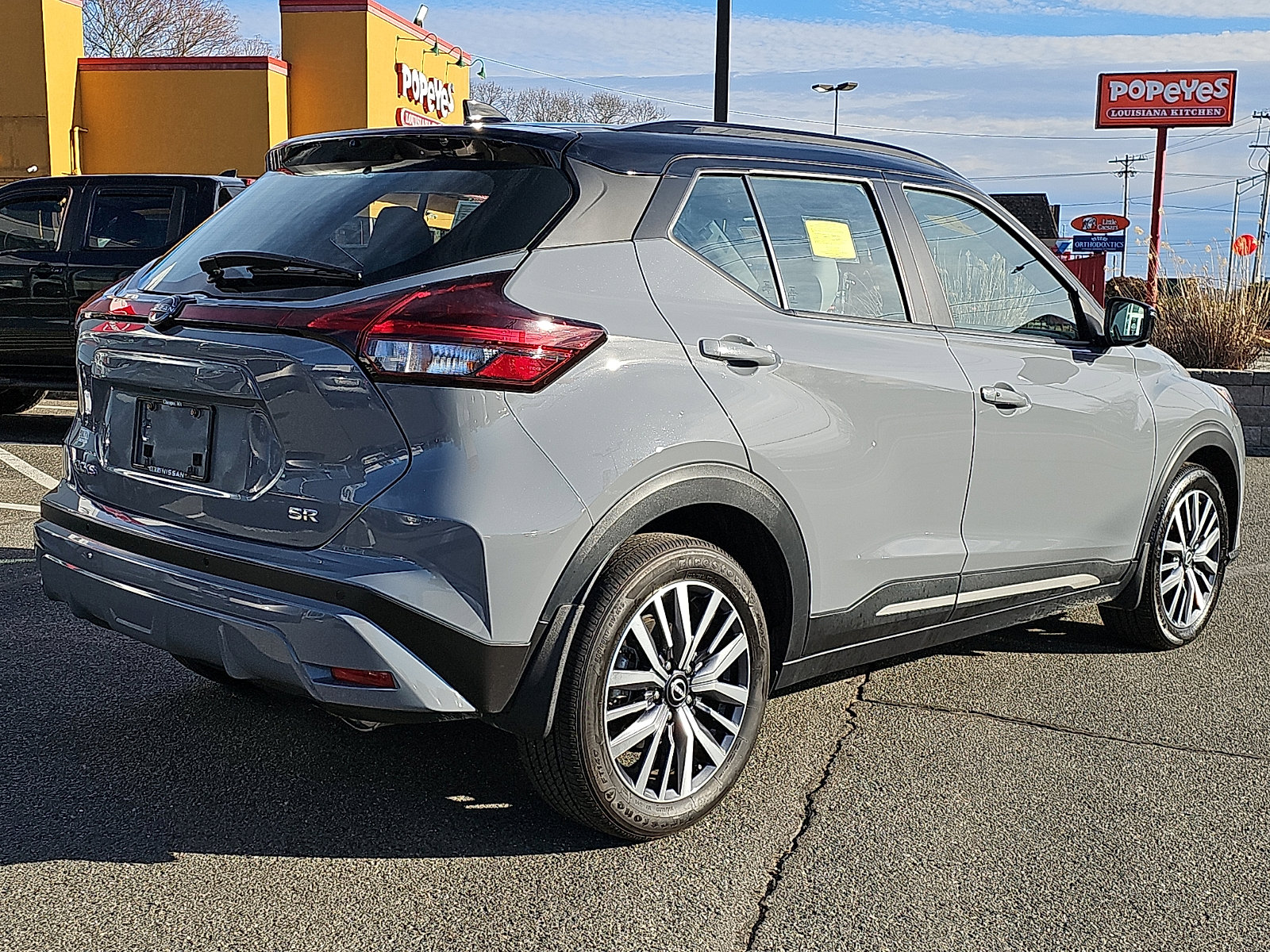 Certified 2023 Nissan Kicks SR w/ SR Premium Package image 6