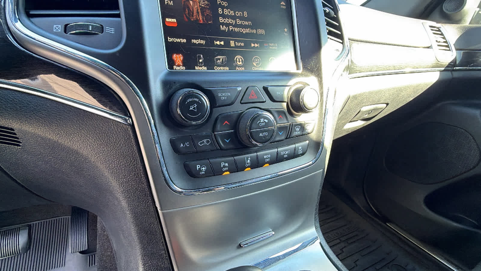 Used 2017 Jeep Grand Cherokee Trailhawk w/ Trailhawk Luxury Group image 14