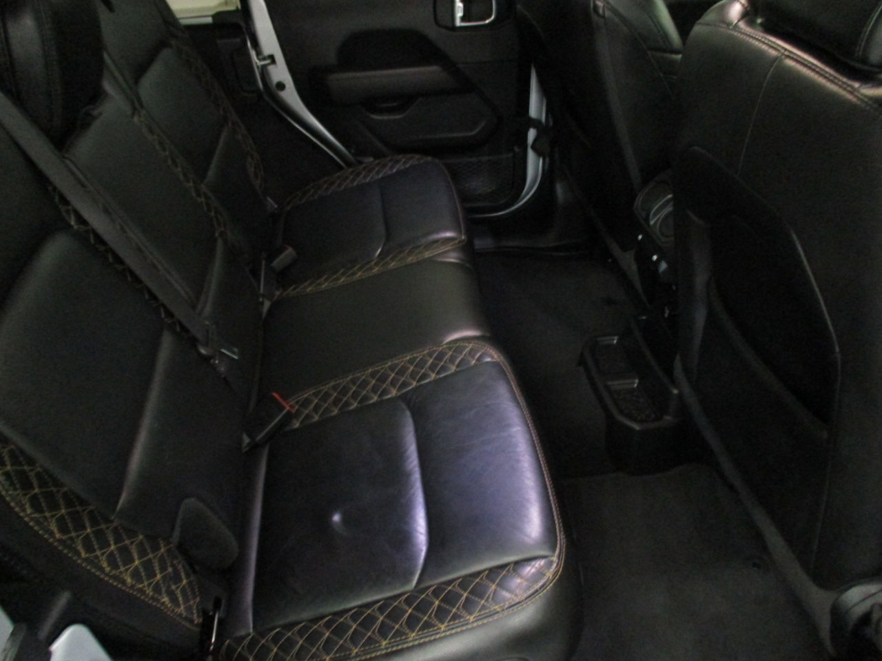 Used 2022 Jeep Wrangler Unlimited Sahara image 11