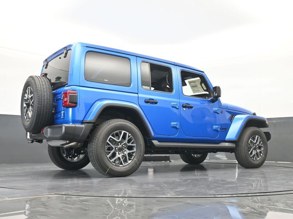 Used 2025 Jeep Wrangler Unlimited Sahara AWD/4WD image 59