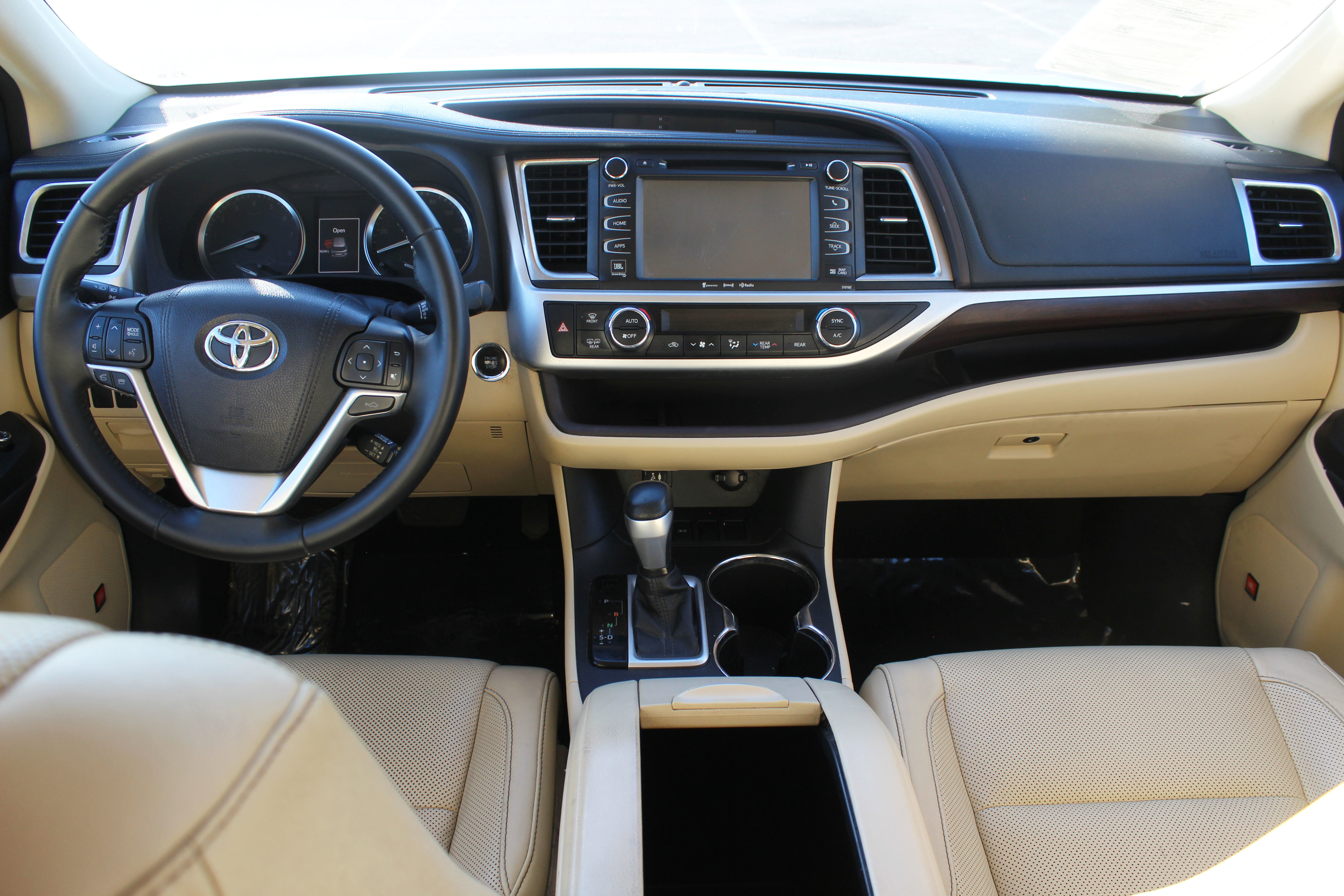 Used 2016 Toyota Highlander Limited image 23