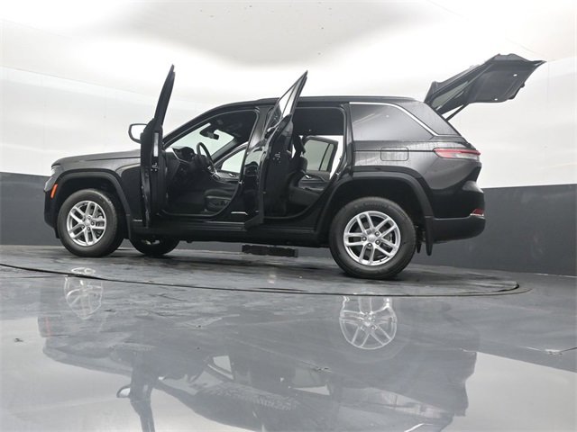 New 2025 Jeep Grand Cherokee Laredo X w/ Luxury Tech Group I image 51