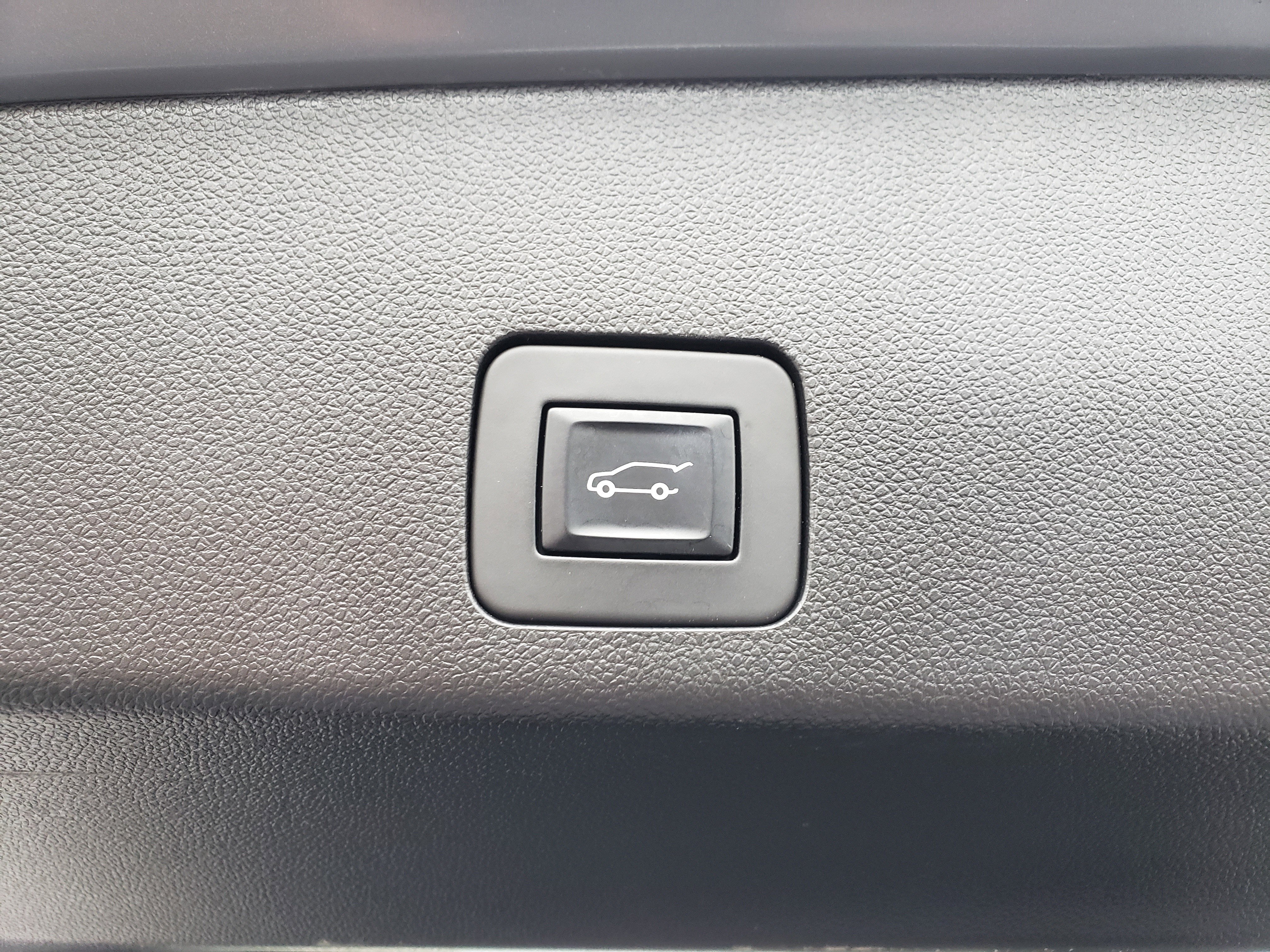 Used 2022 Buick Encore GX Select w/ Sport Touring Package image 11