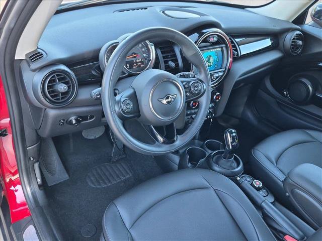 Used 2021 MINI Cooper 2-Door Hardtop FWD image 10