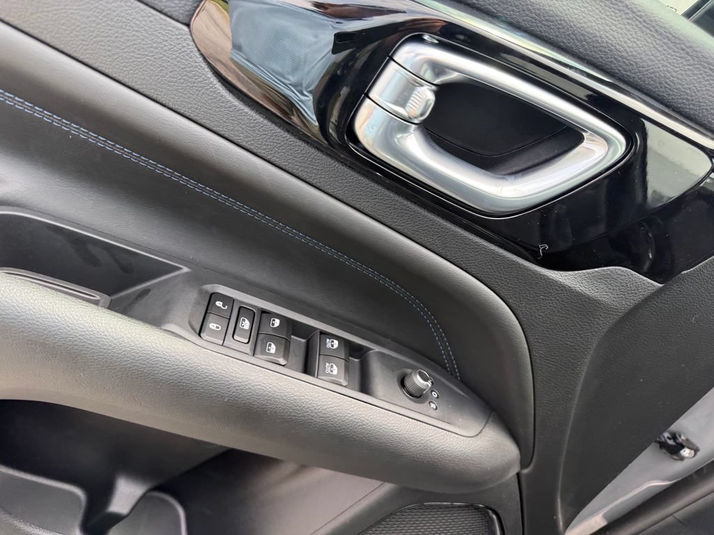 New 2026 Jeep Compass Latitude AWD/4WD image 7