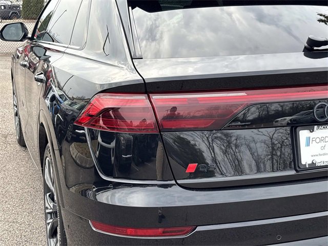 Used 2025 Audi Q8 Prestige image 11