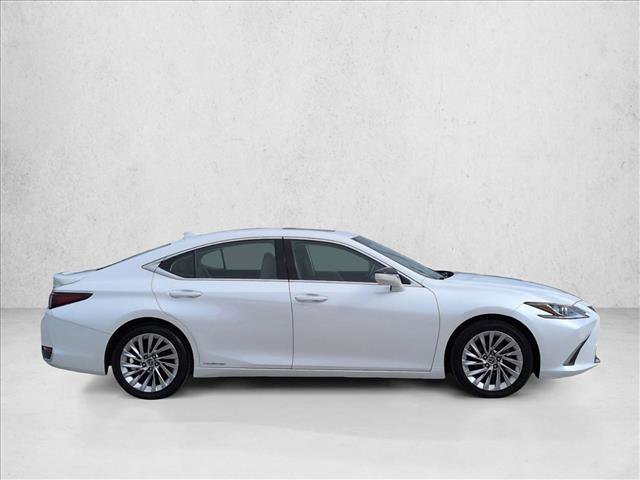 Used 2020 Lexus ES 300h w/ Premium Package image 4