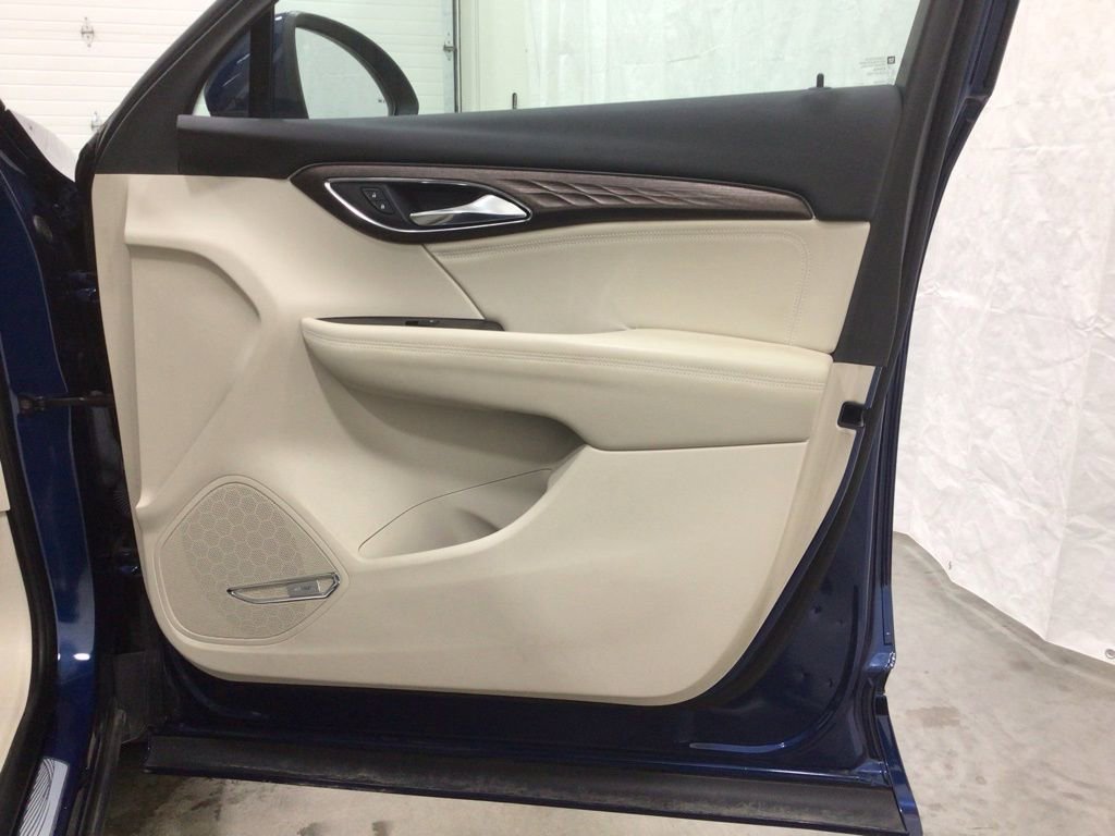 Used 2023 Buick Envision Avenir image 34