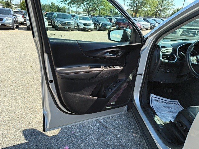 Used 2018 Chevrolet Equinox Premier image 10