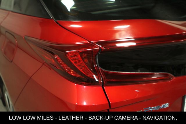 Used 2017 Toyota Prius Prime Advanced w/ Carpet Mat Package image 31