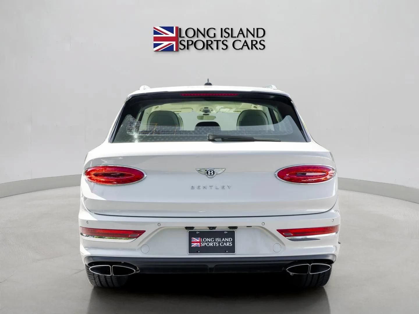 Used 2022 Bentley Bentayga AWD/4WD image 5