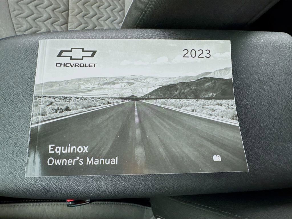 Used 2023 Chevrolet Equinox LT w/ Driver Convenience Package image 39