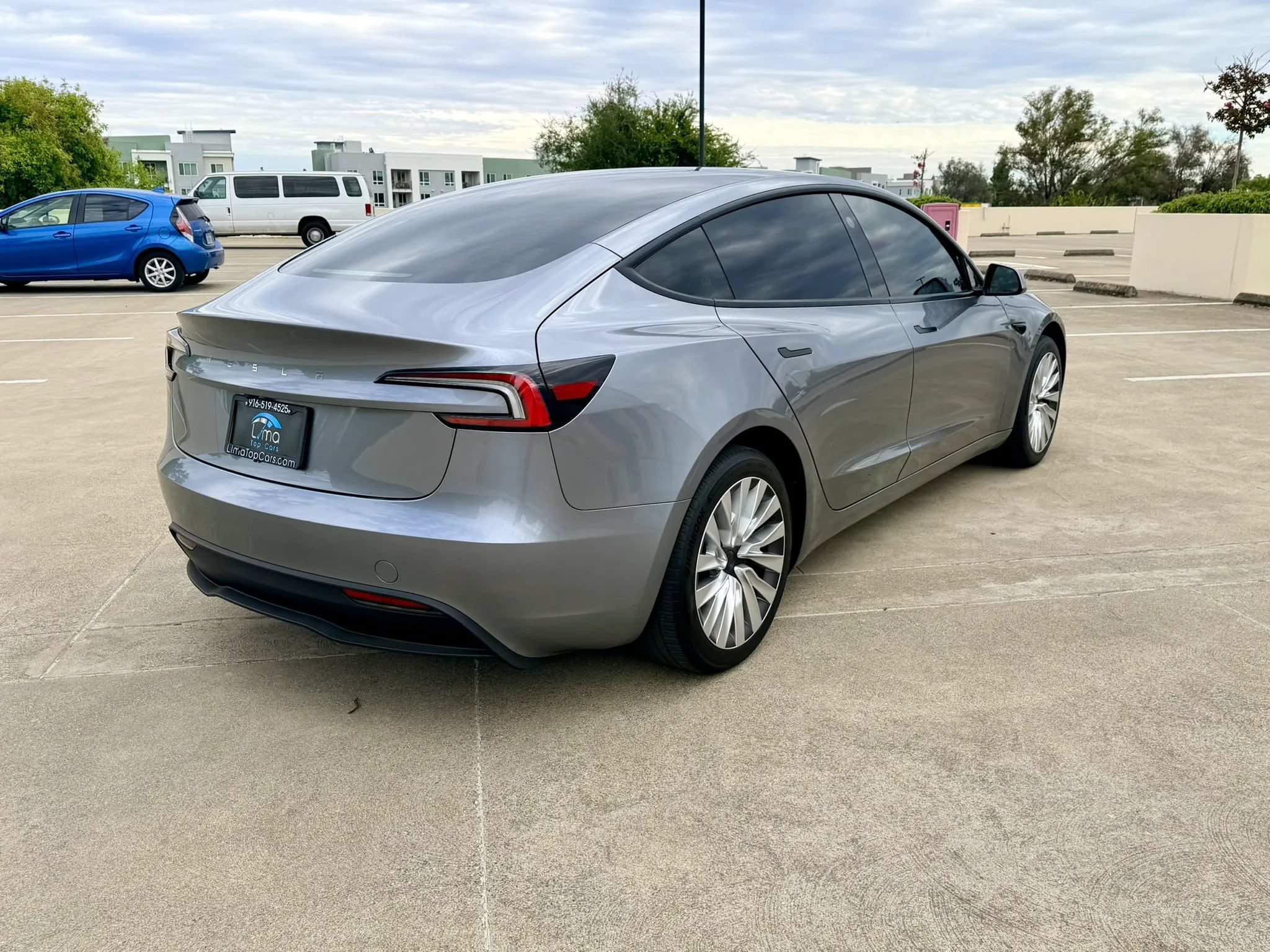 Used 2025 Tesla Model 3 Long Range RWD image 10