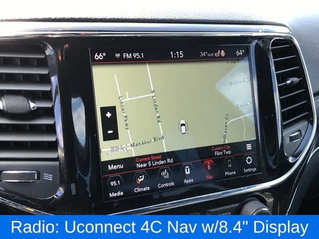 Used 2022 Jeep Grand Cherokee Limited w/ Technology Group AWD/4WD image 10