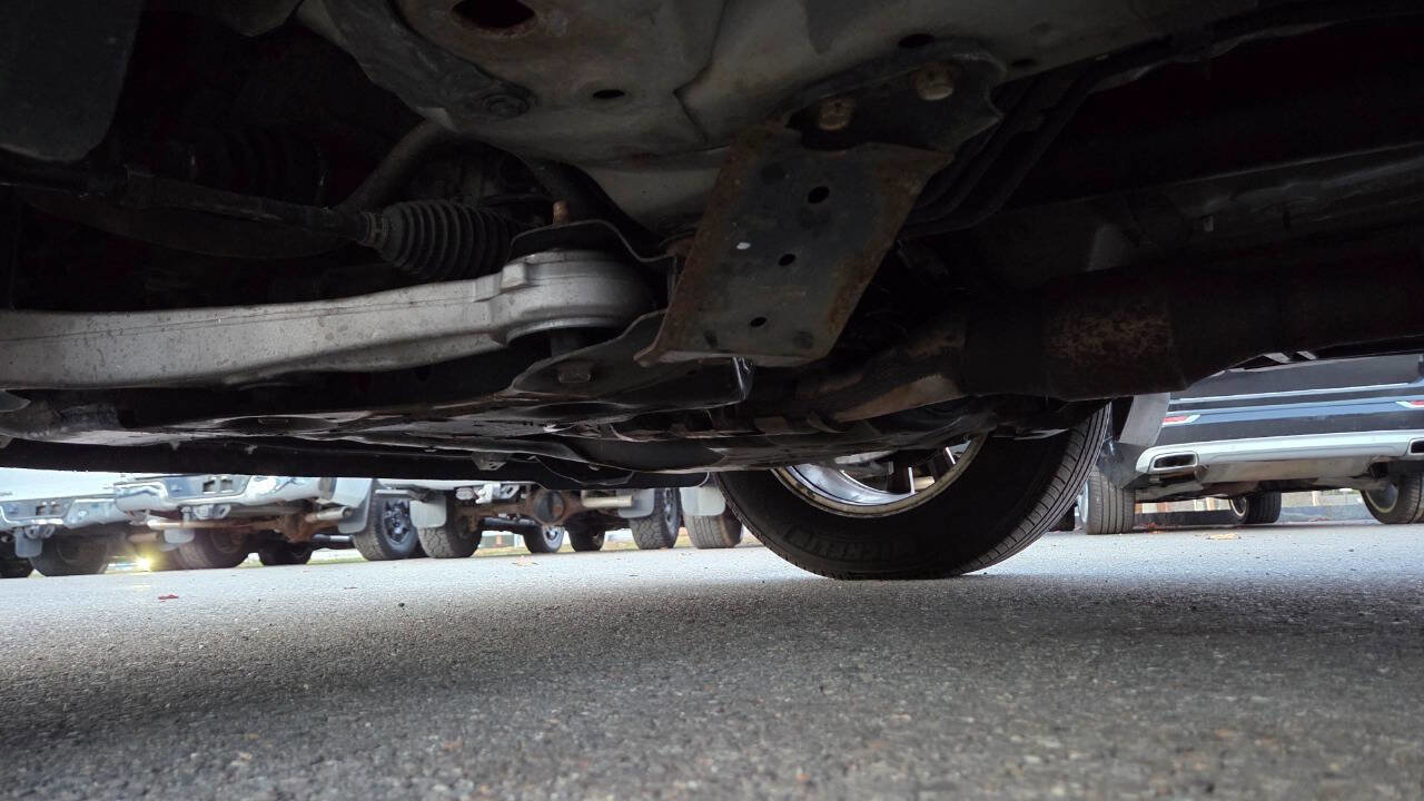 Used 2015 Nissan Pathfinder SV w/ Cargo Package image 49