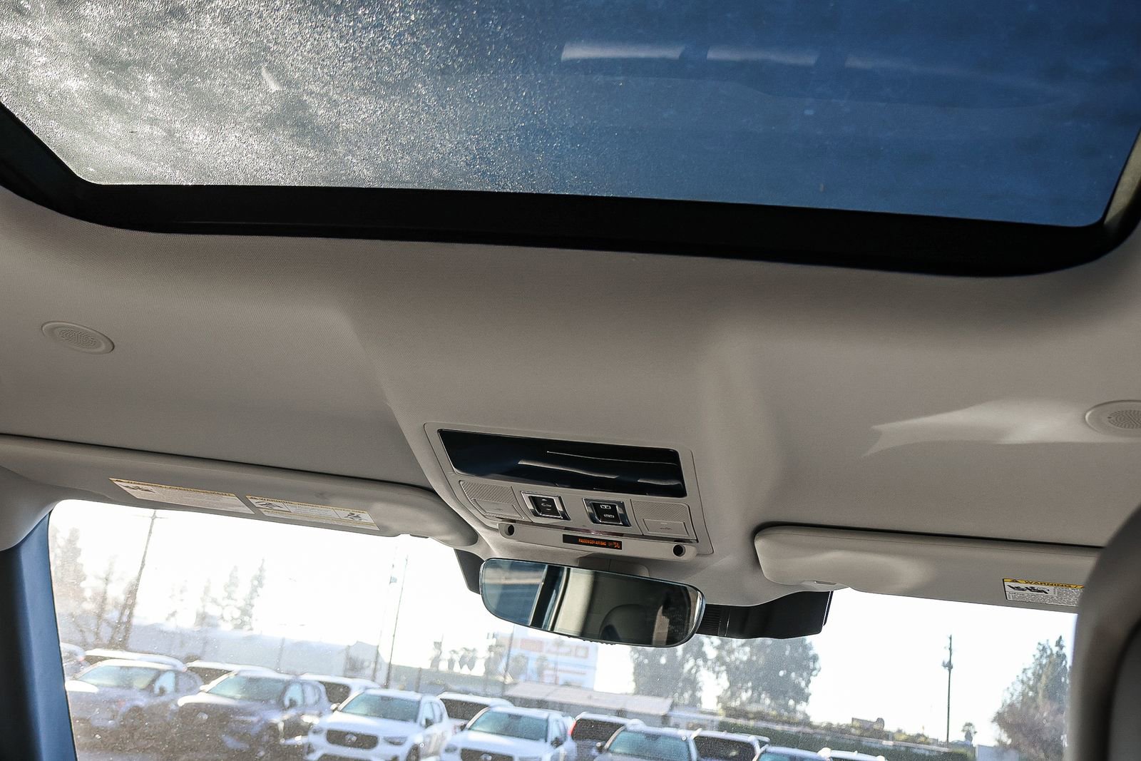 New 2026 Land Rover Defender 110 X-Dynamic SE image 26