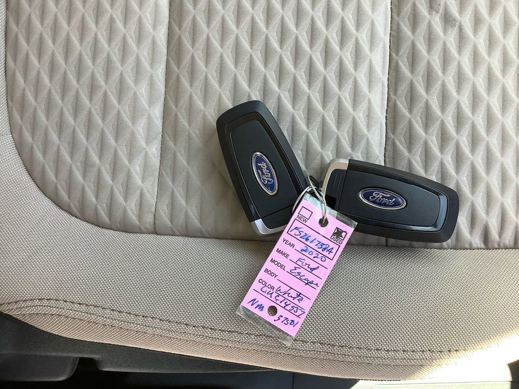 Used 2020 Ford Escape SE image 27