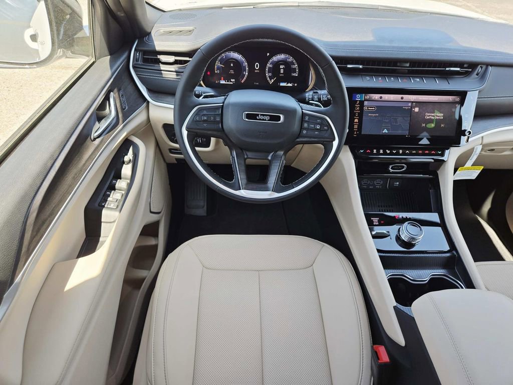 New 2026 Jeep Grand Cherokee Limited w/ Luxury Tech Group II image 11