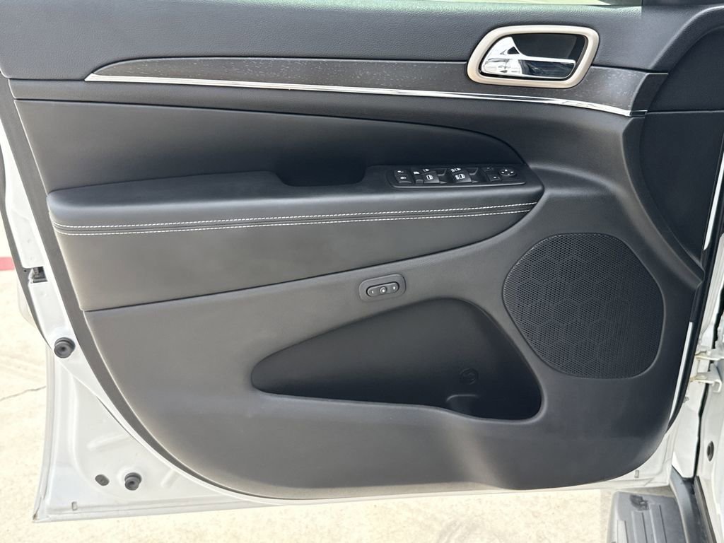 Used 2015 Jeep Grand Cherokee Limited w/ Trailer Tow Group IV image 10