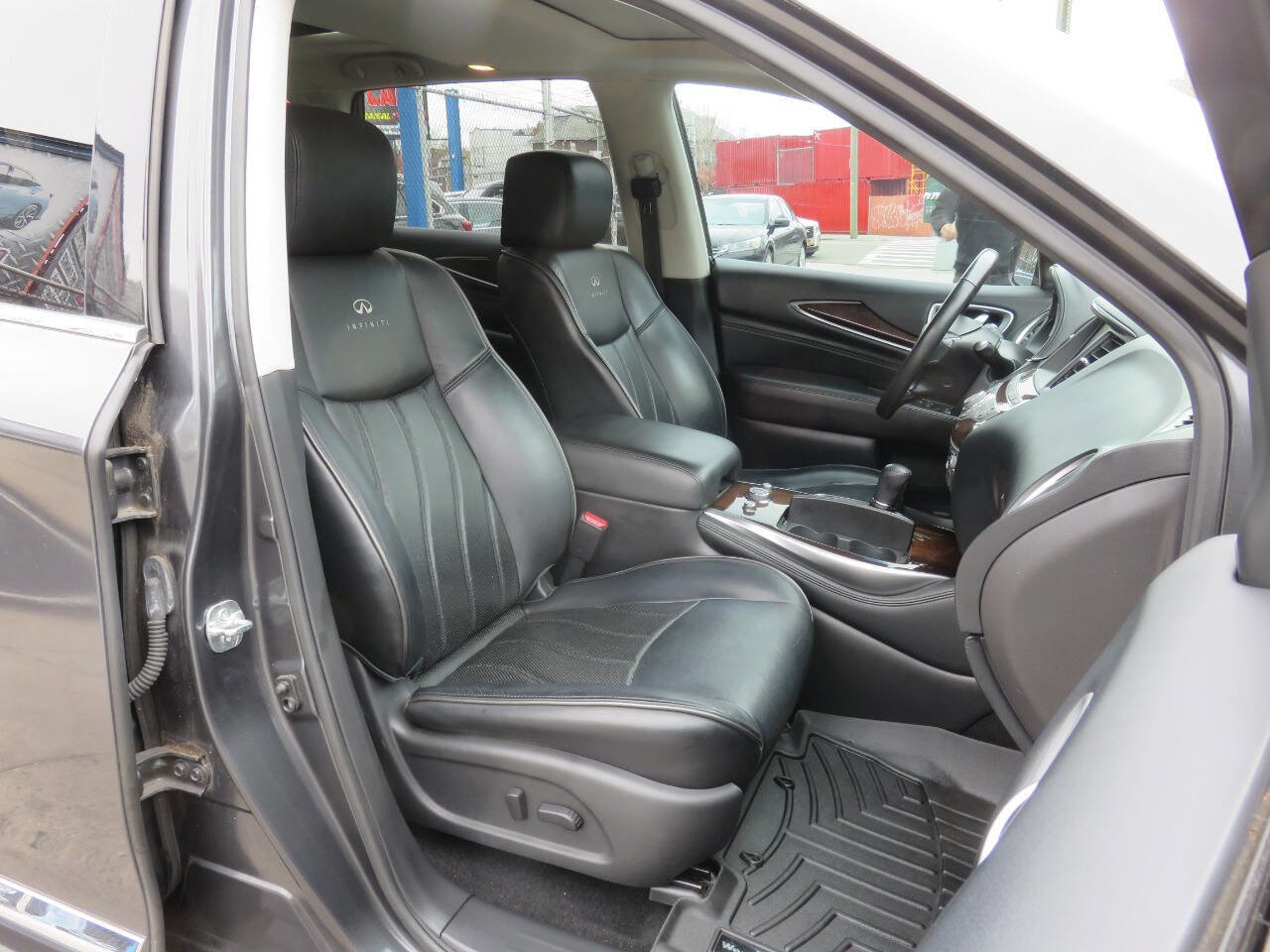 Used 2014 INFINITI QX60 AWD w/ Deluxe Touring Package image 11