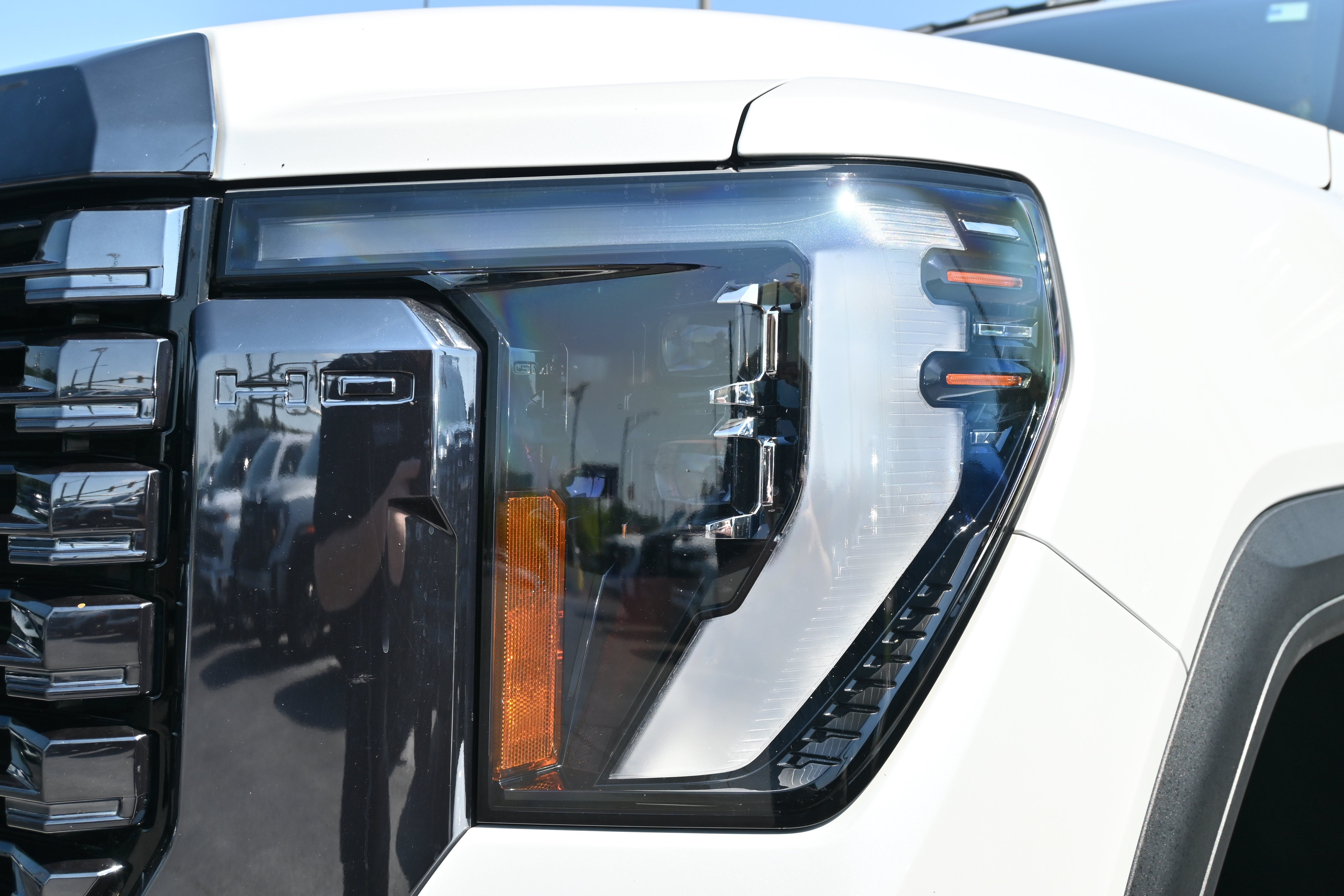 Used 2024 GMC Sierra 3500 Denali Ultimate AWD/4WD image 6