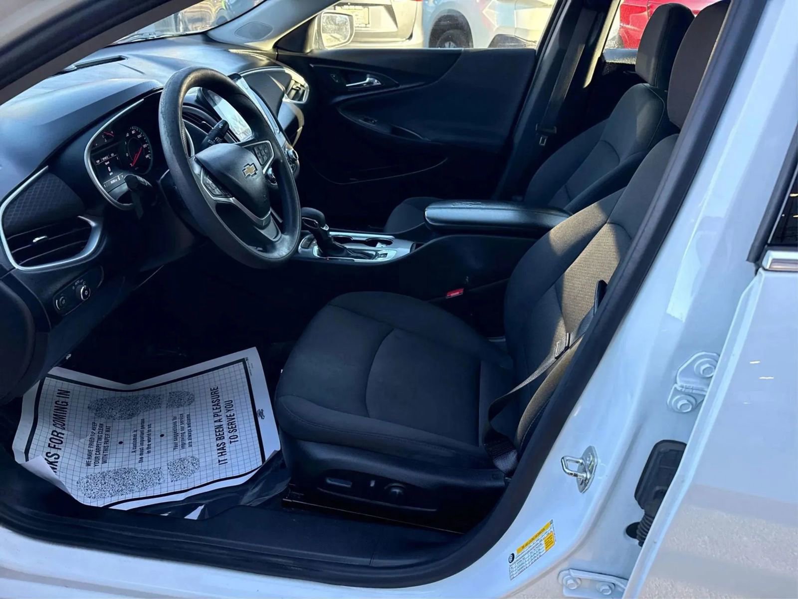 Used 2022 Chevrolet Malibu LT image 9