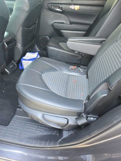 Used 2021 Toyota Highlander XSE image 13