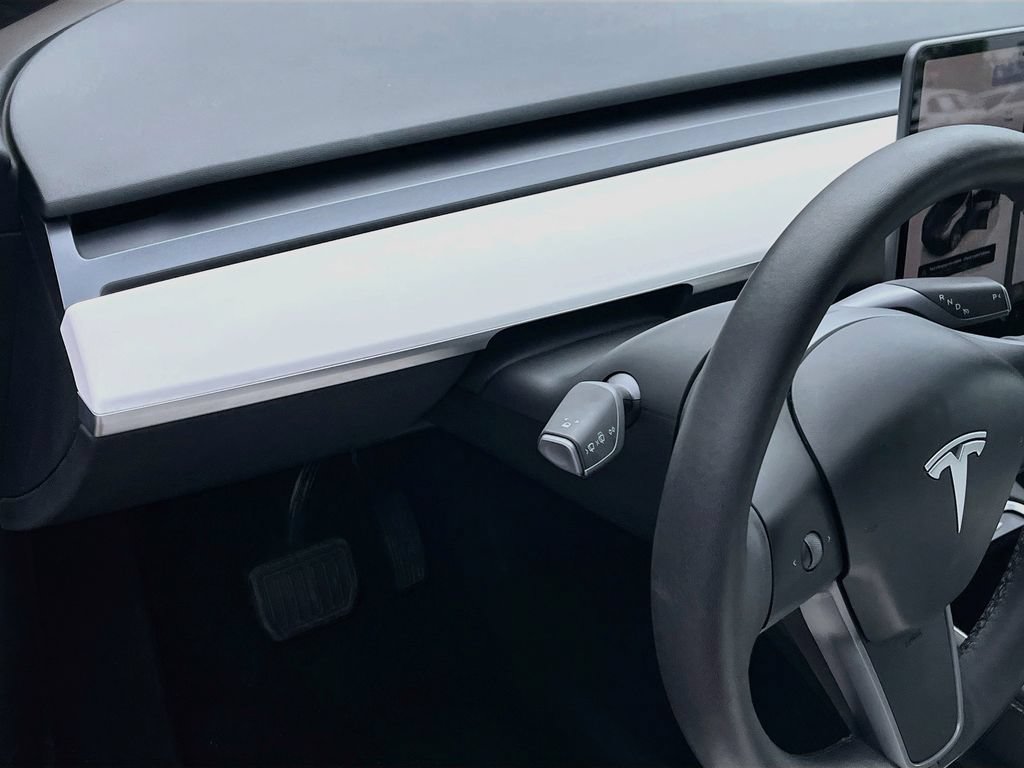 Used 2024 Tesla Model Y Long Range RWD image 10