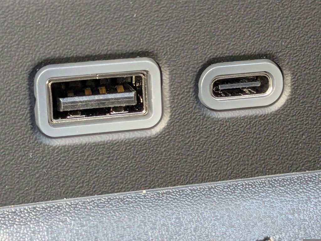 New 2025 Chevrolet Suburban Premier RWD image 47