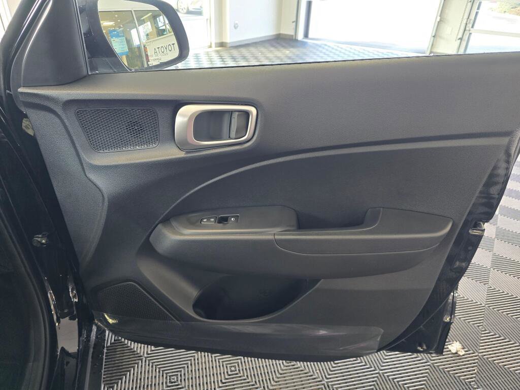 New 2026 Hyundai Venue SEL FWD image 41