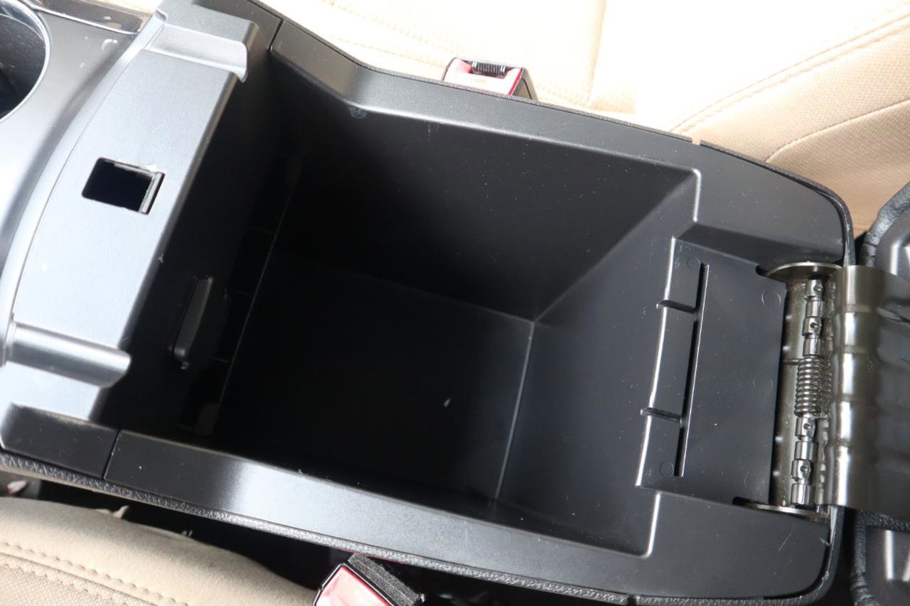 Used 2017 Ford Explorer XLT image 80