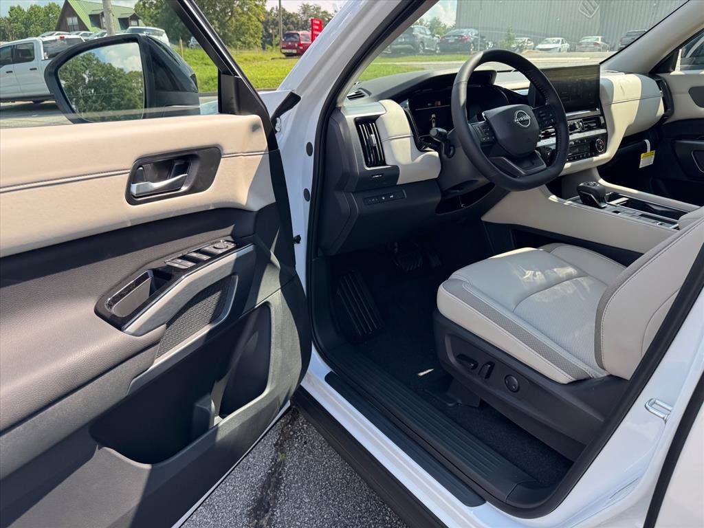 New 2026 Nissan Pathfinder SL FWD image 16
