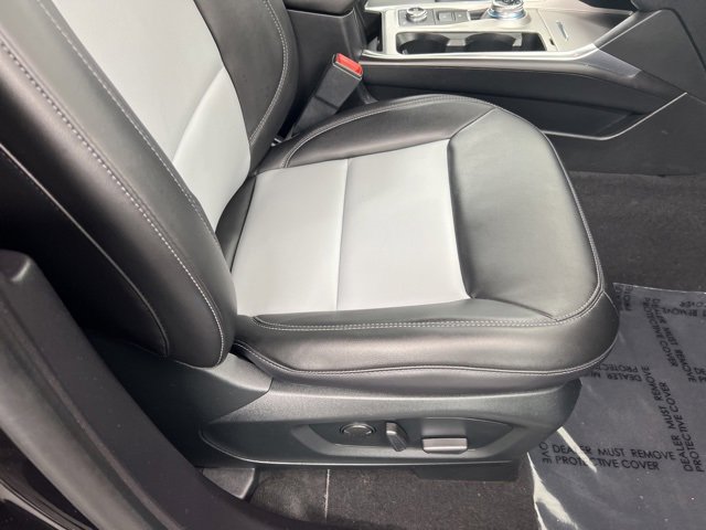 Used 2023 Ford Explorer XLT w/ Equipment Group 202A image 23