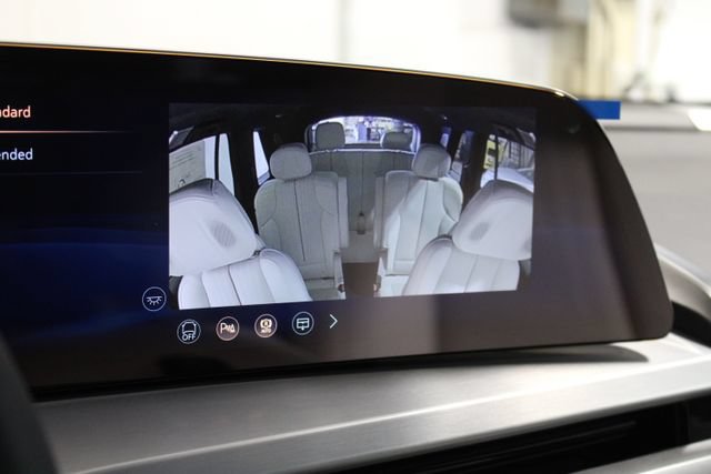 New 2027 Cadillac Vistiq Luxury AWD/4WD image 18