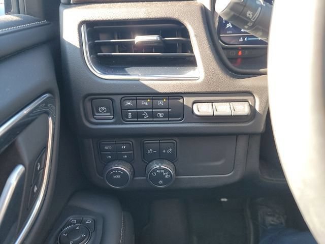 Used 2023 Chevrolet Tahoe Premier AWD/4WD image 16