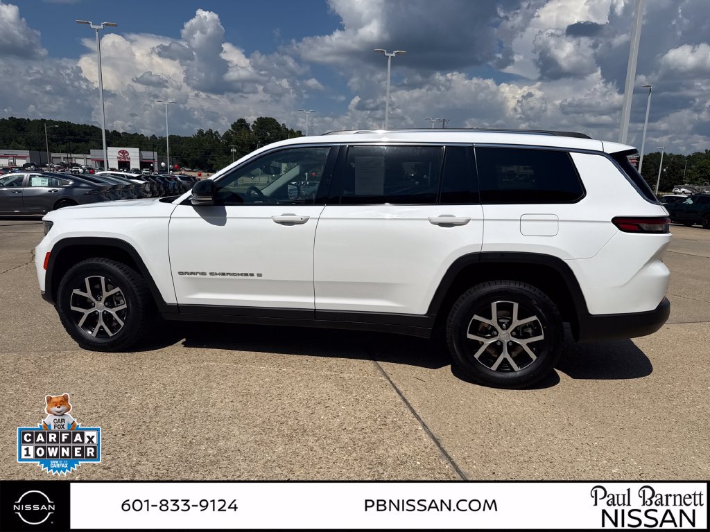 Used 2023 Jeep Grand Cherokee L Limited AWD/4WD image 13