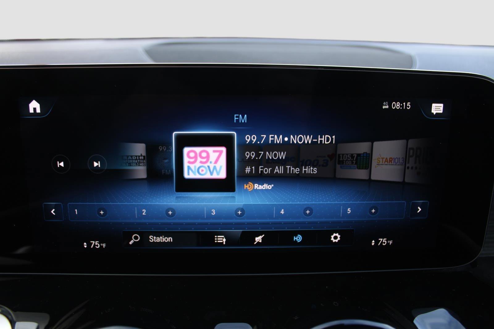 Used 2023 Mercedes-Benz EQB 300 4MATIC image 19