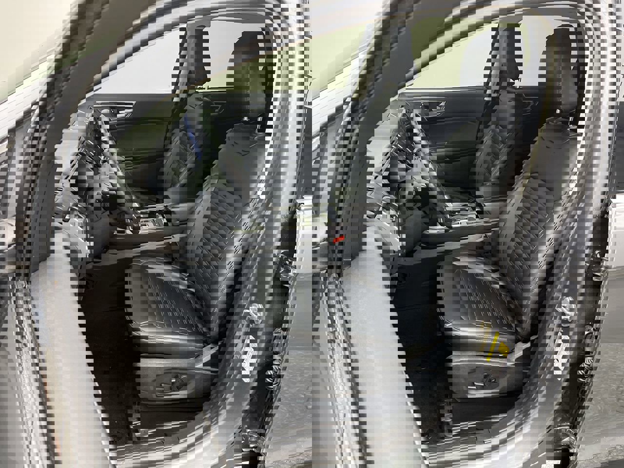 Used 2024 Ford Edge SEL w/ Convenience Package image 8