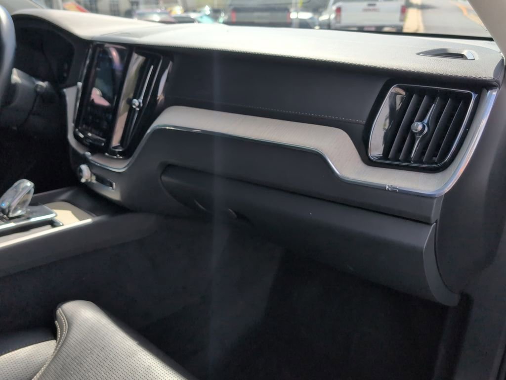 Used 2022 Volvo XC60 B5 Inscription w/ Advanced Package image 28