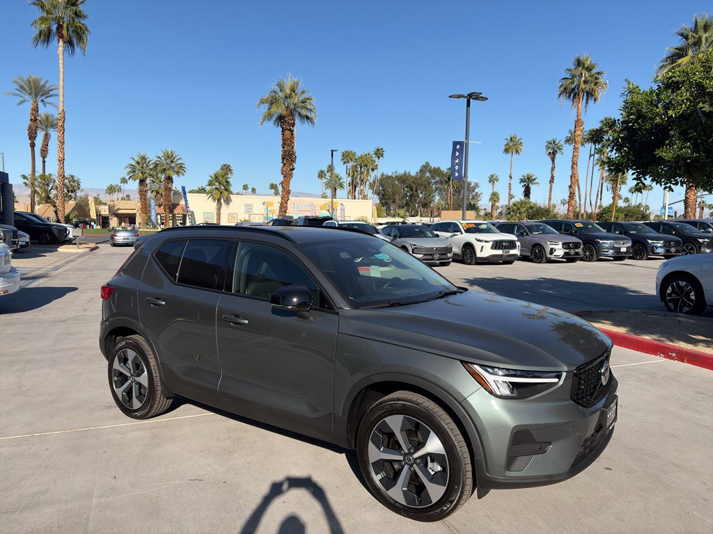 New 2026 Volvo XC40 B4 Core w/ Protection Package image 7