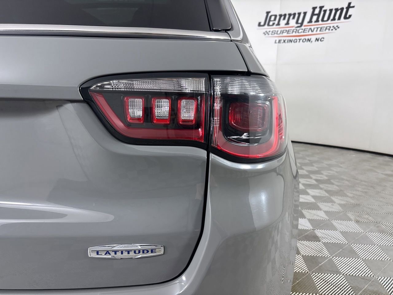 Used 2023 Jeep Compass Latitude w/ Sun and Sound Group image 33