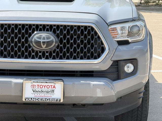 Used 2018 Toyota Tacoma TRD Sport w/ Technology Package RWD image 8