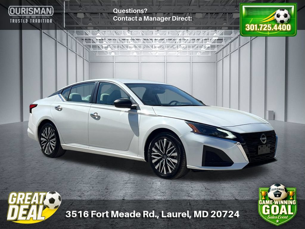 Used 2024 Nissan Altima 2.5 SV FWD image 1